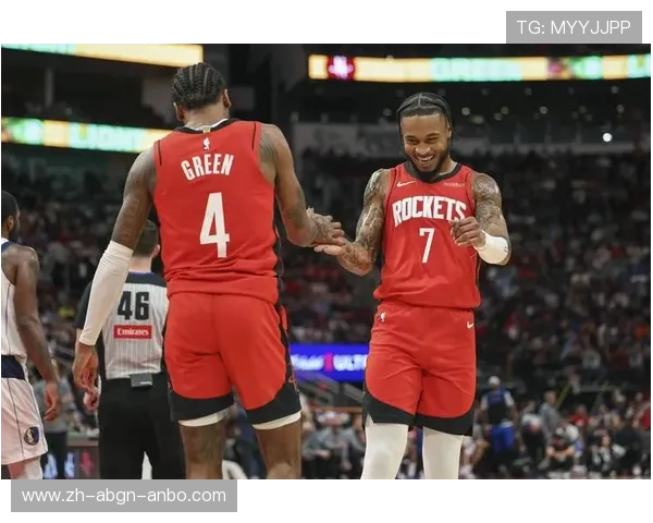 火箭队与雷霆队第一场比赛的关键表现总结